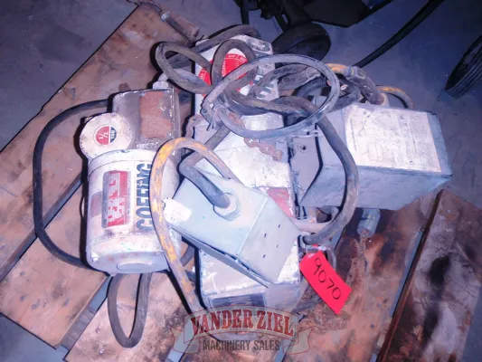 Duff Norton 1/2 Ton Hoist, Pendant Controlled