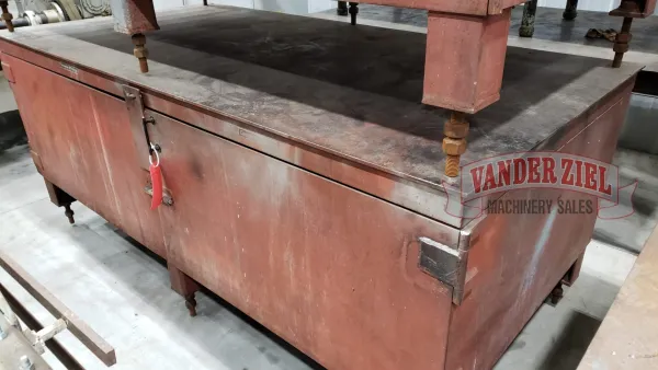 8' x 4' x 3/8" Workbench with 2 doors,  h: 40 1/2