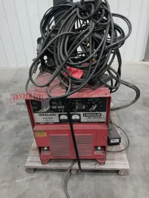 Lincoln Heliarc 352 Welder