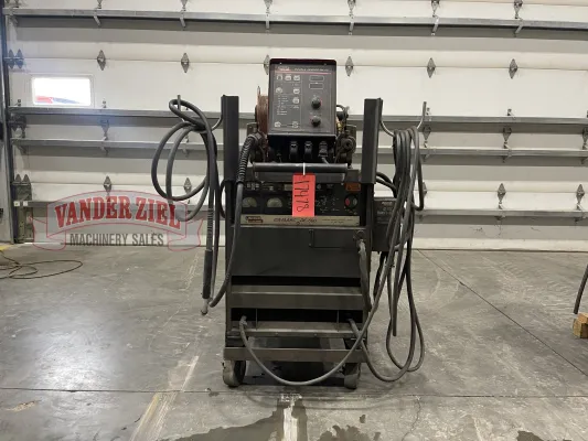 Lincoln DC-600 Welder
